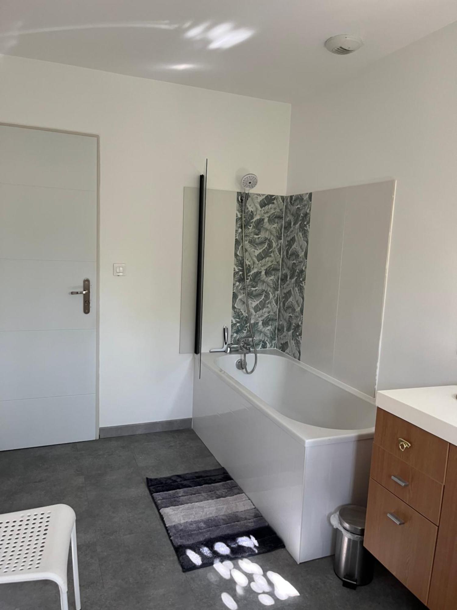 Le Barnave Apartment Валанс Екстериор снимка