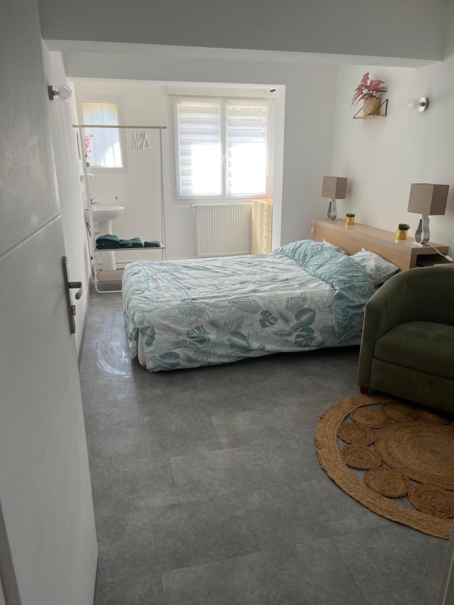 Le Barnave Apartment Валанс Екстериор снимка
